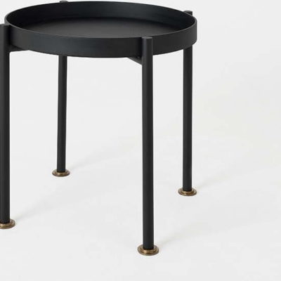 Černý odkládací stolek Custom Form Hanna
